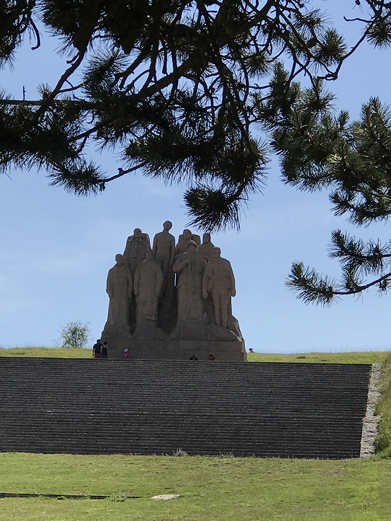 Les Fantômes, a memorial near Oulchy-le-Château